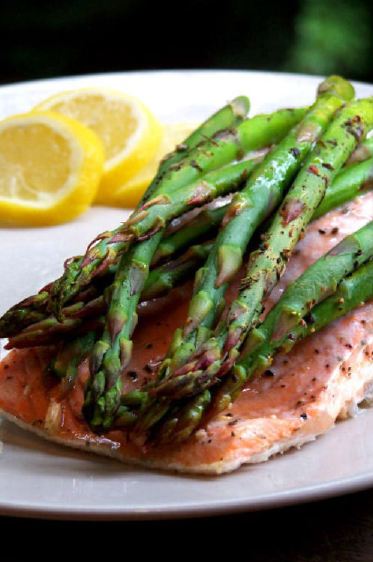 salmon and asparagus in foil - gordon ramsay recipe